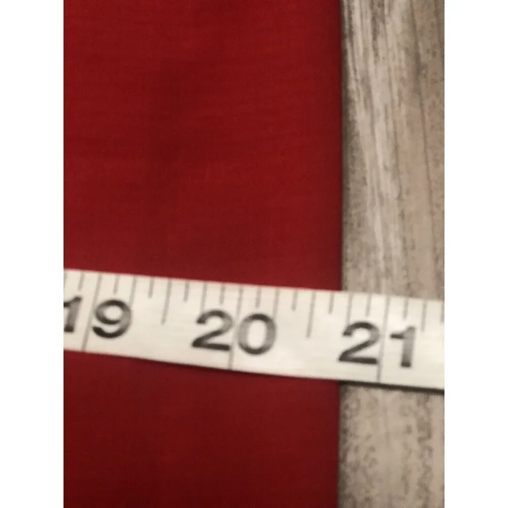 Harve Benard Woman's Pencil Skirt Red Size 12P Lined Back Zipper and Slit‎